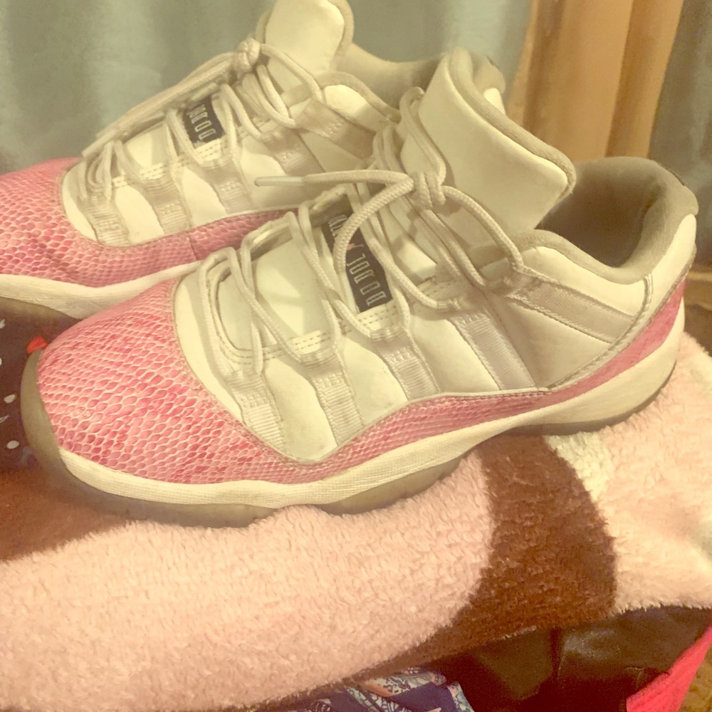 Jordan’s Snake skins (pink)